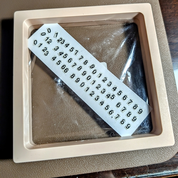 Shiny Gold-Tone Keychain With Gemstones - Picture 3 of 4